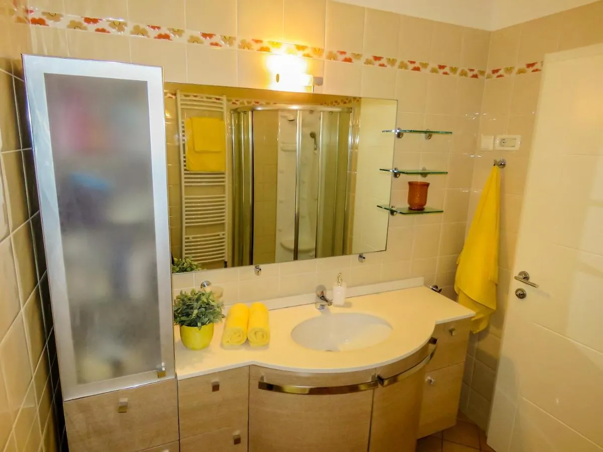Apartment Palmic Lovran 0*,